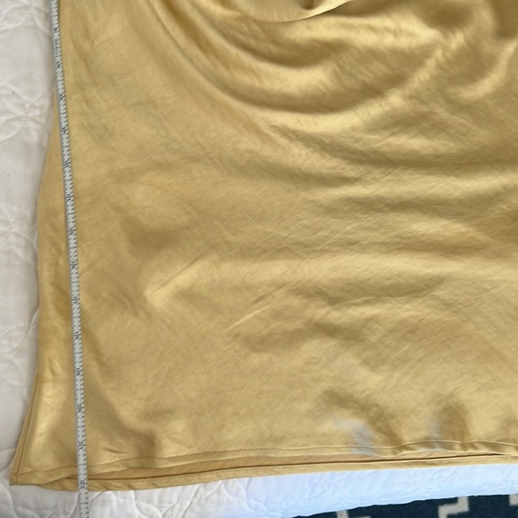 Bubbles and Lace metallic gold tank top - Picture 6 of 7